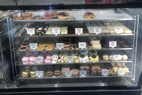 We R Cakes photo 2
